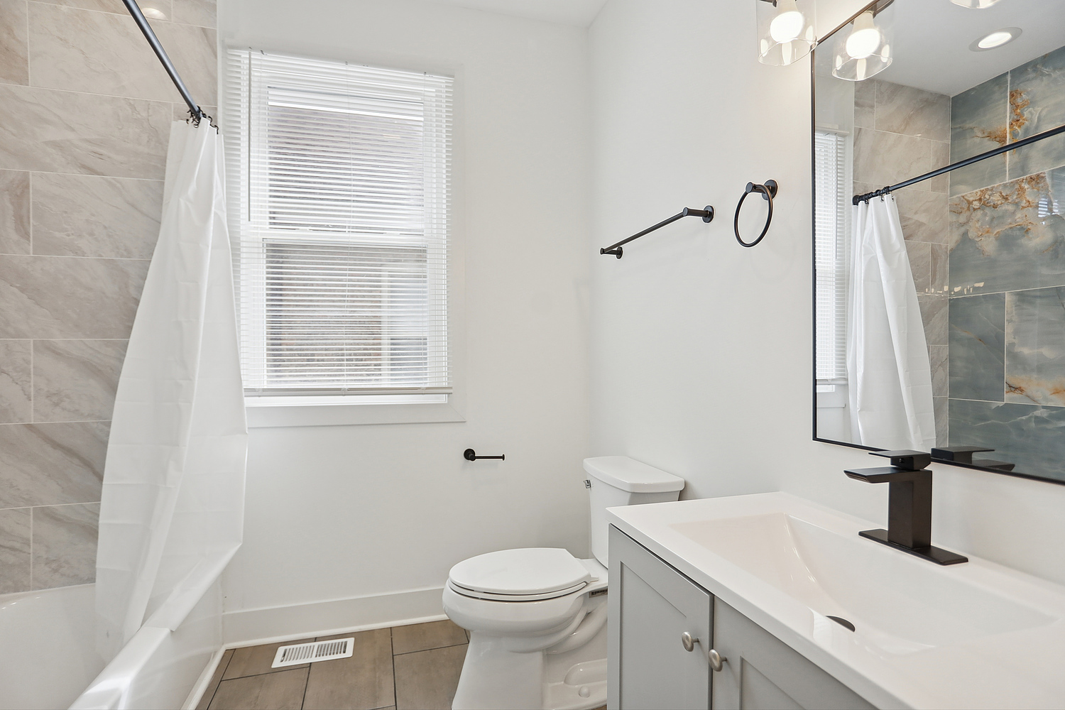 2336 Scoville Avenue, Berwyn, IL 60402