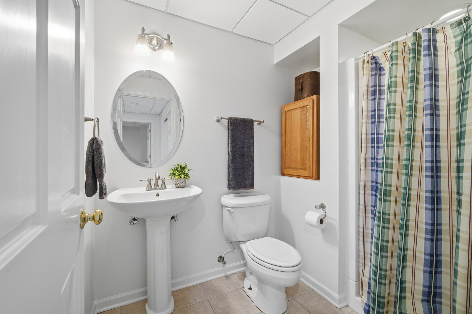 1688 Saint Andrew Drive, Vernon Hills, IL 60061