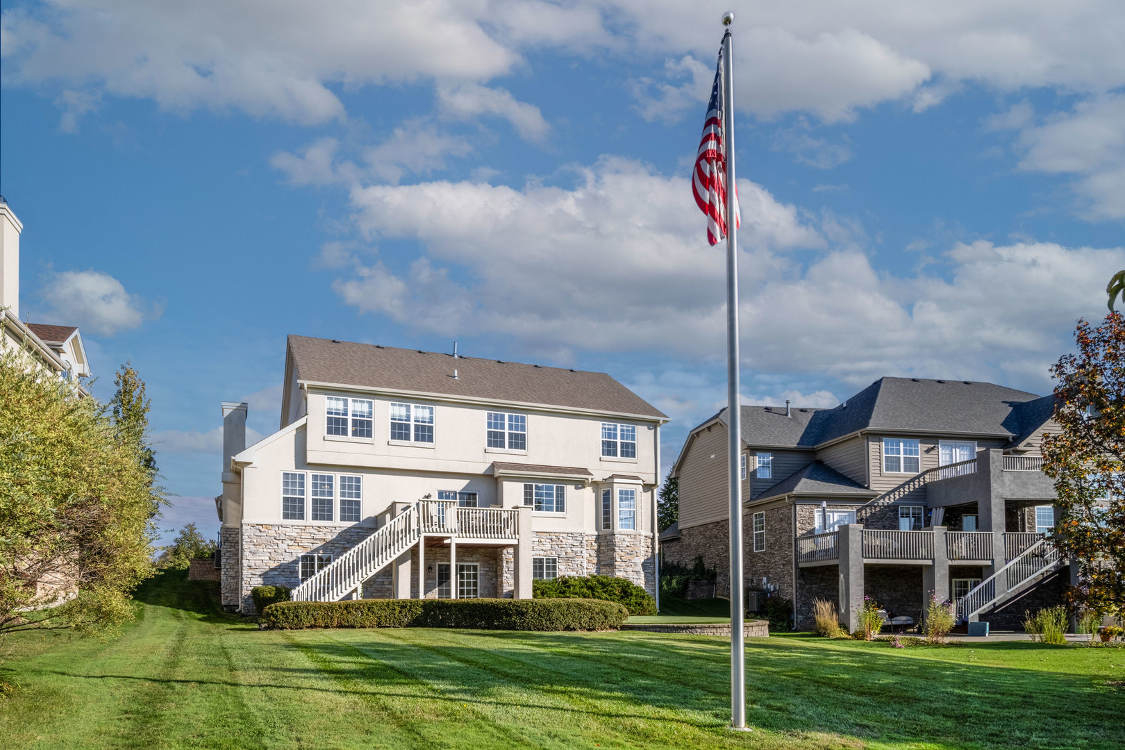 1688 Saint Andrew Drive, Vernon Hills, IL 60061