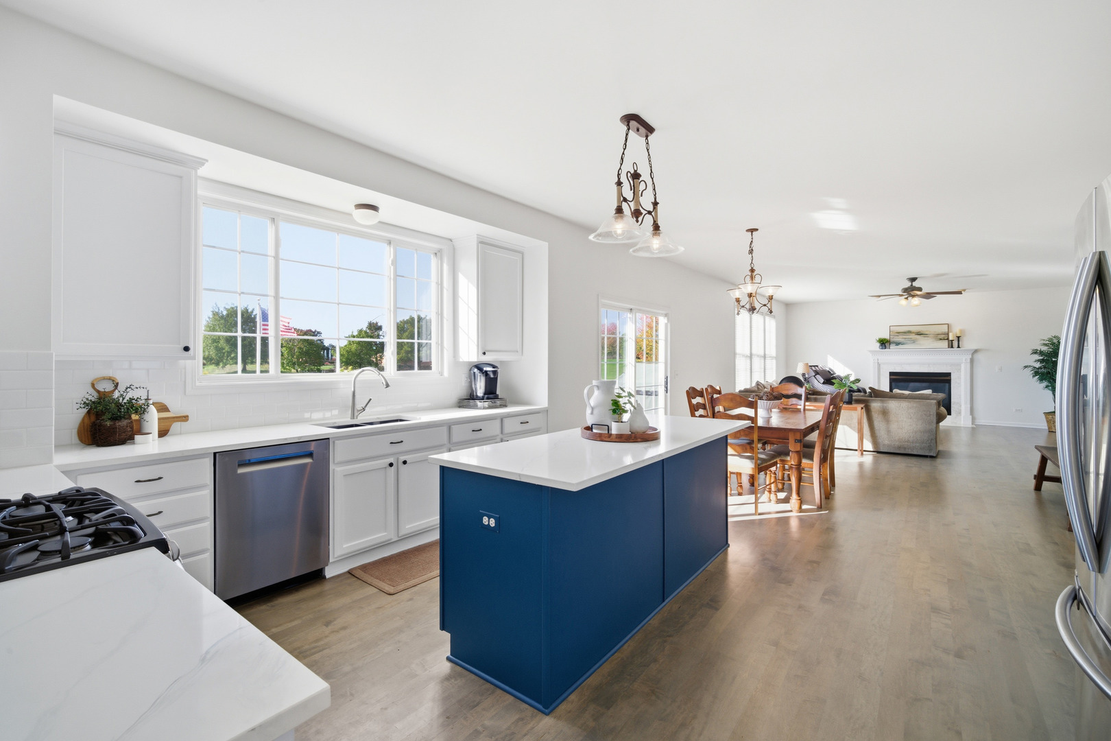 1688 Saint Andrew Drive, Vernon Hills, IL 60061