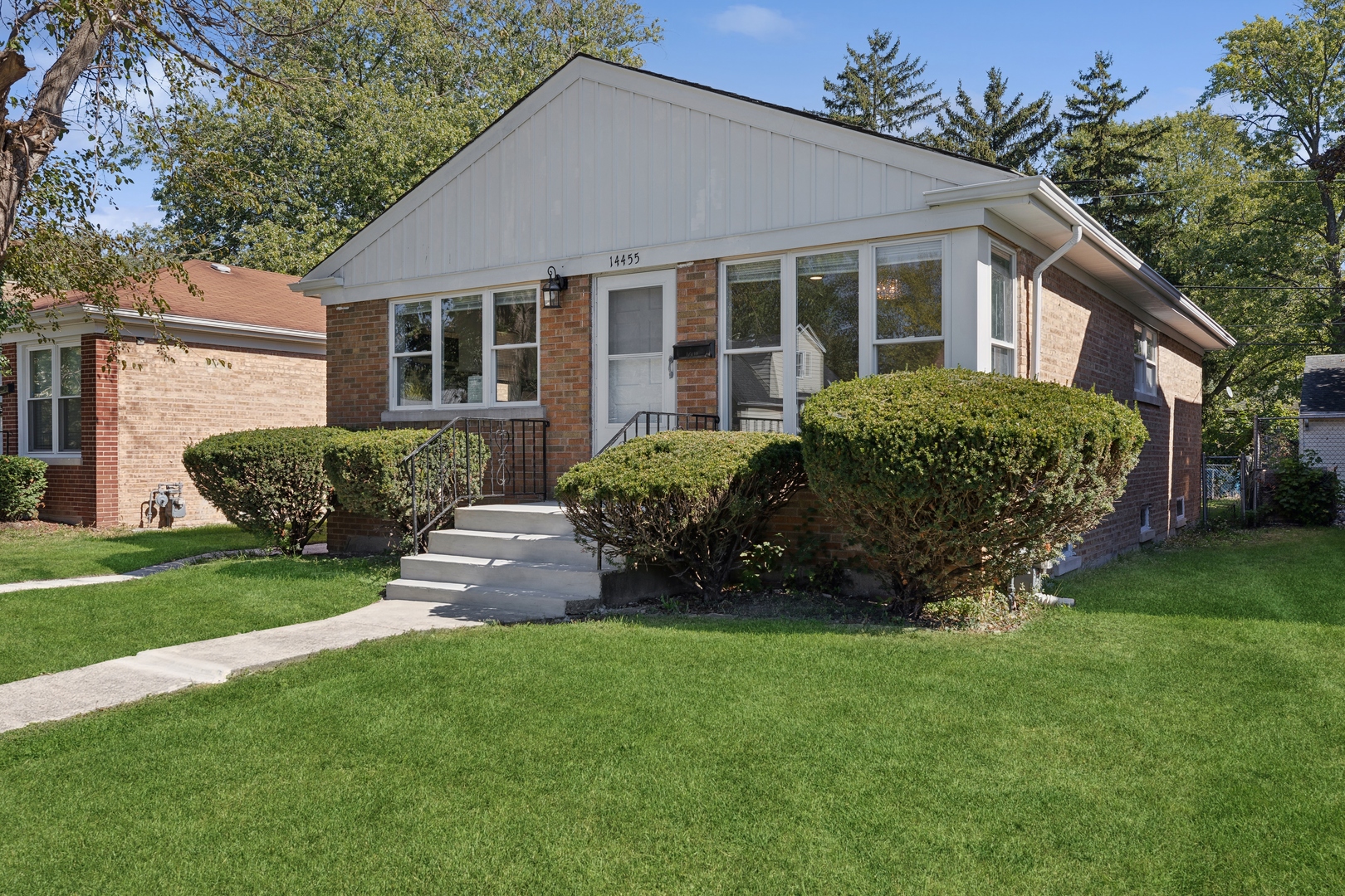 14455 Des Plaines Street, Harvey, IL 60426