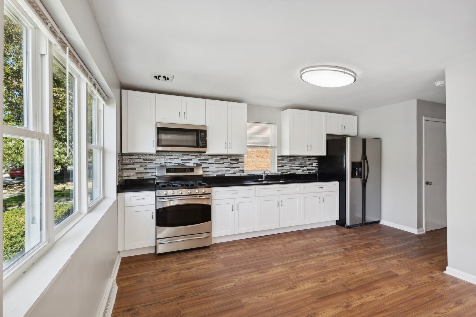 14455 Des Plaines Street, Harvey, IL 60426