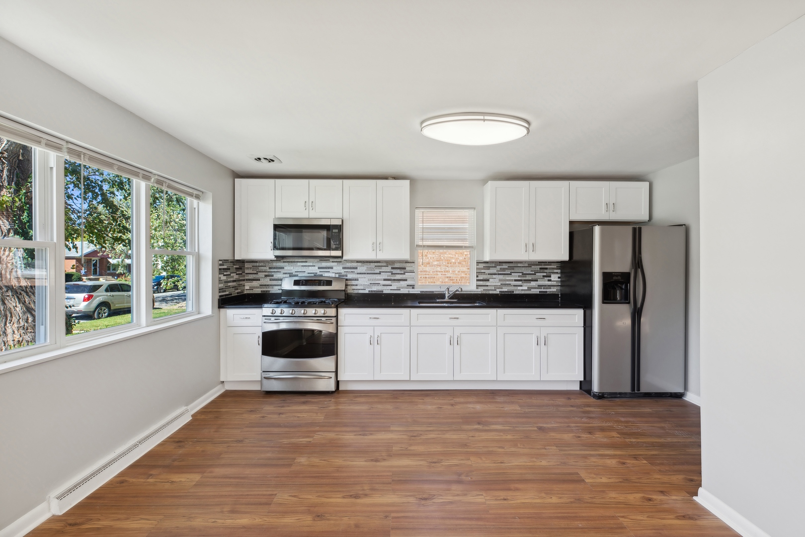 14455 Des Plaines Street, Harvey, IL 60426