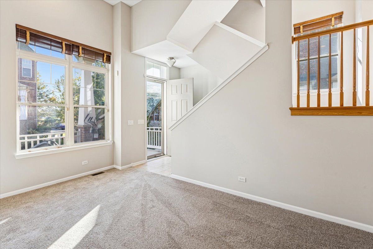 6135 River Bend Drive, Lisle, IL 60532