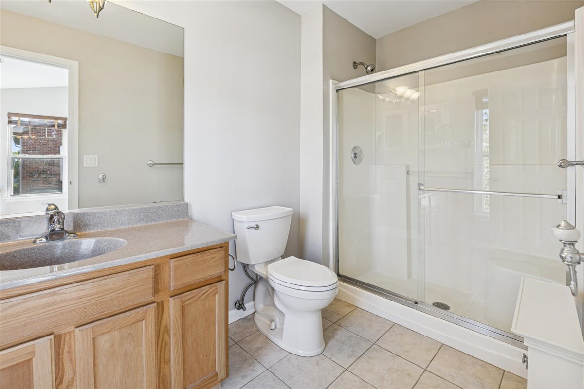 6135 River Bend Drive, Lisle, IL 60532