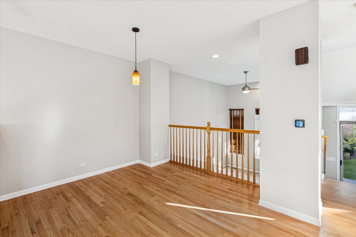 6135 River Bend Drive, Lisle, IL 60532