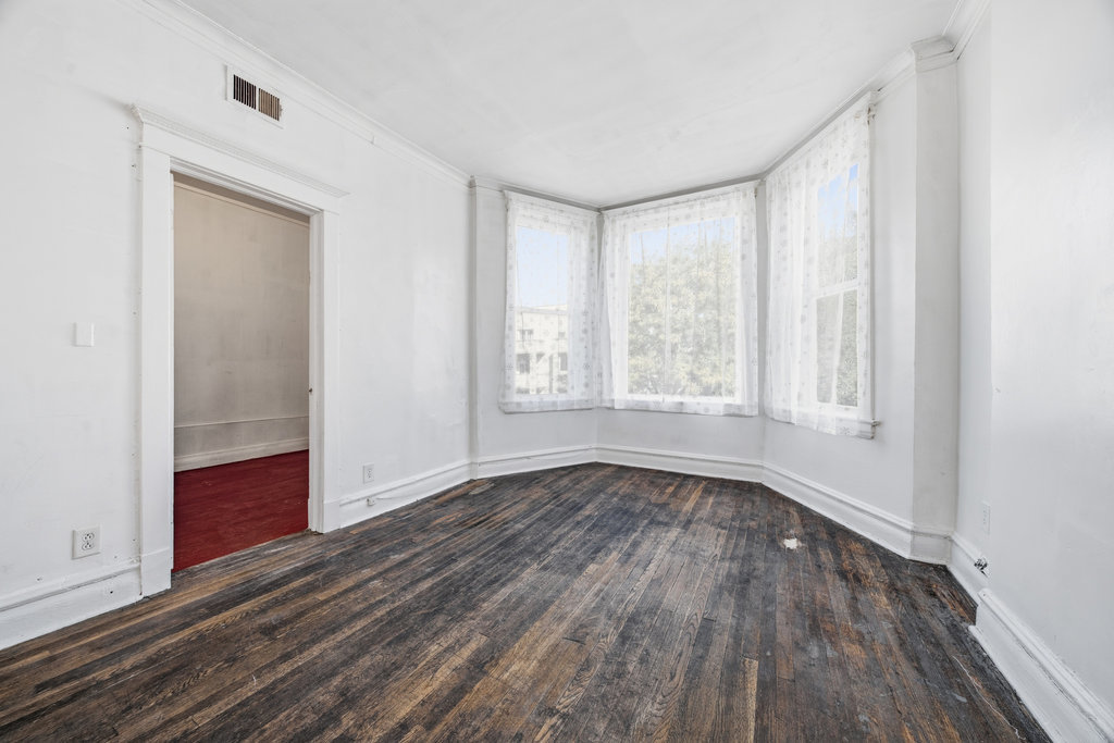 3851 W Lexington Street, Chicago, IL 60624