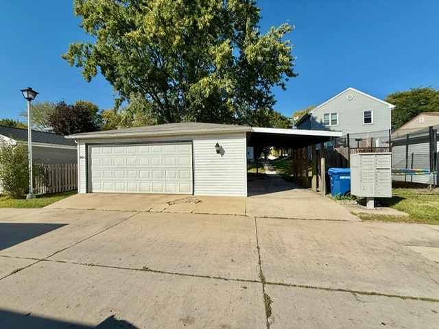 924 Britta Lane, Geneva, IL 60134