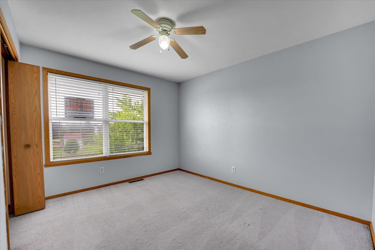 6621 Samantha Lane, Rockford, IL 61107