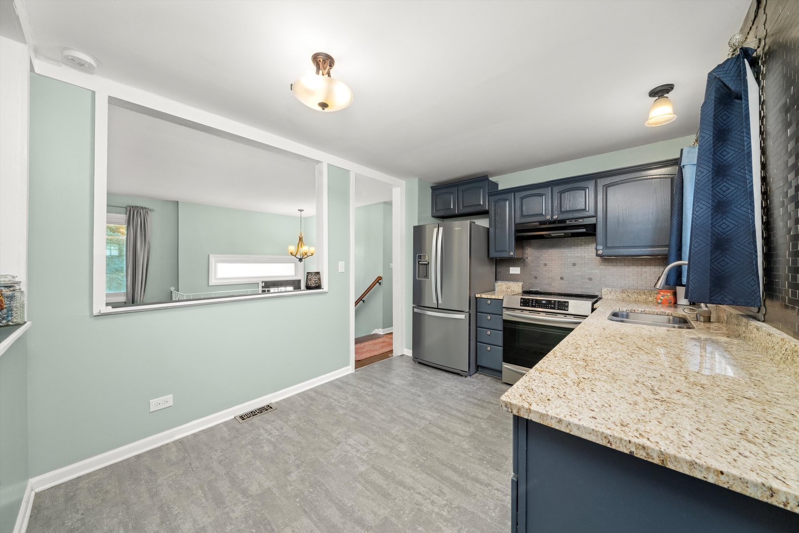 8601 S Kean Avenue, Hickory Hills, IL 60457