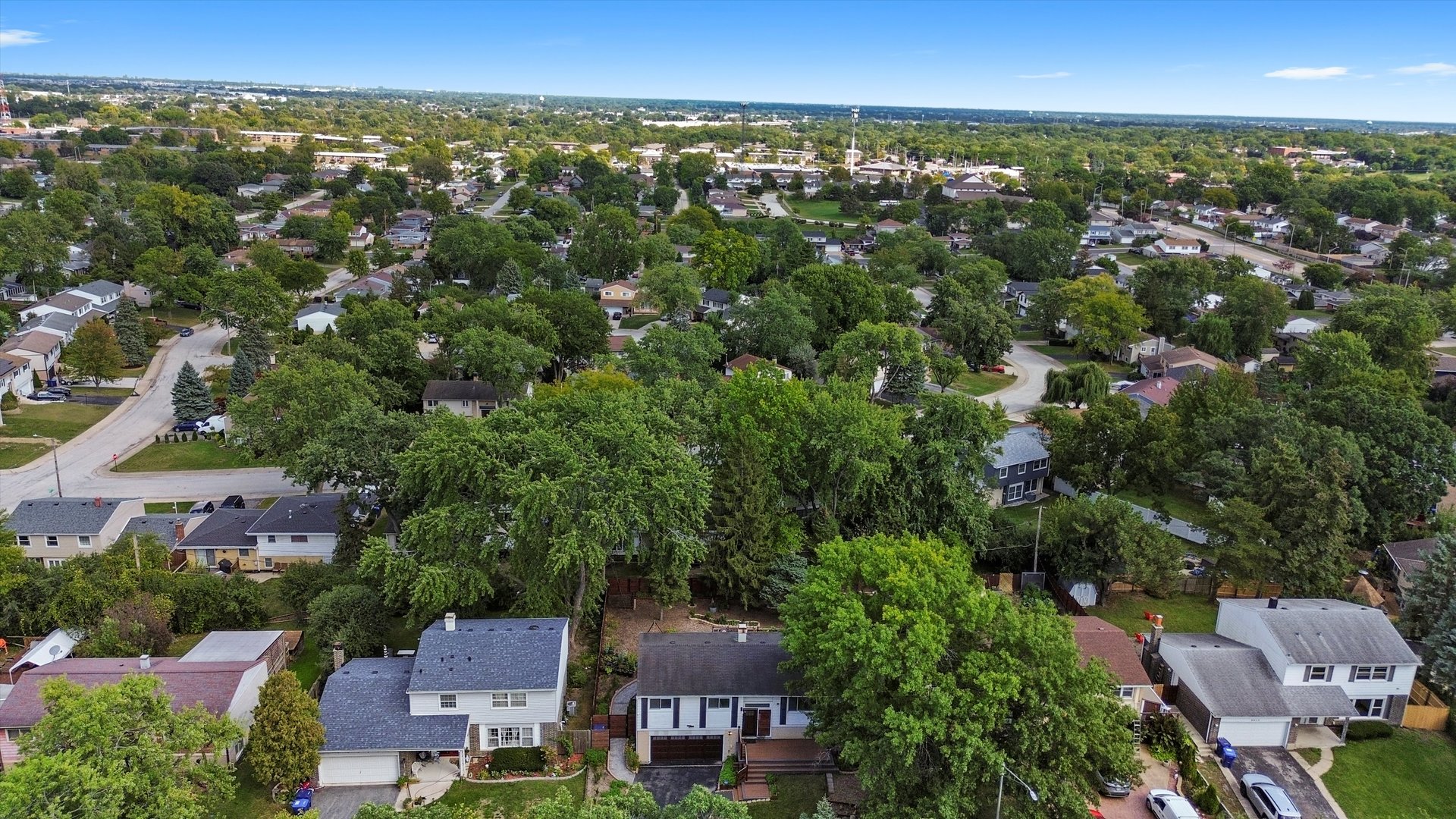8601 S Kean Avenue, Hickory Hills, IL 60457