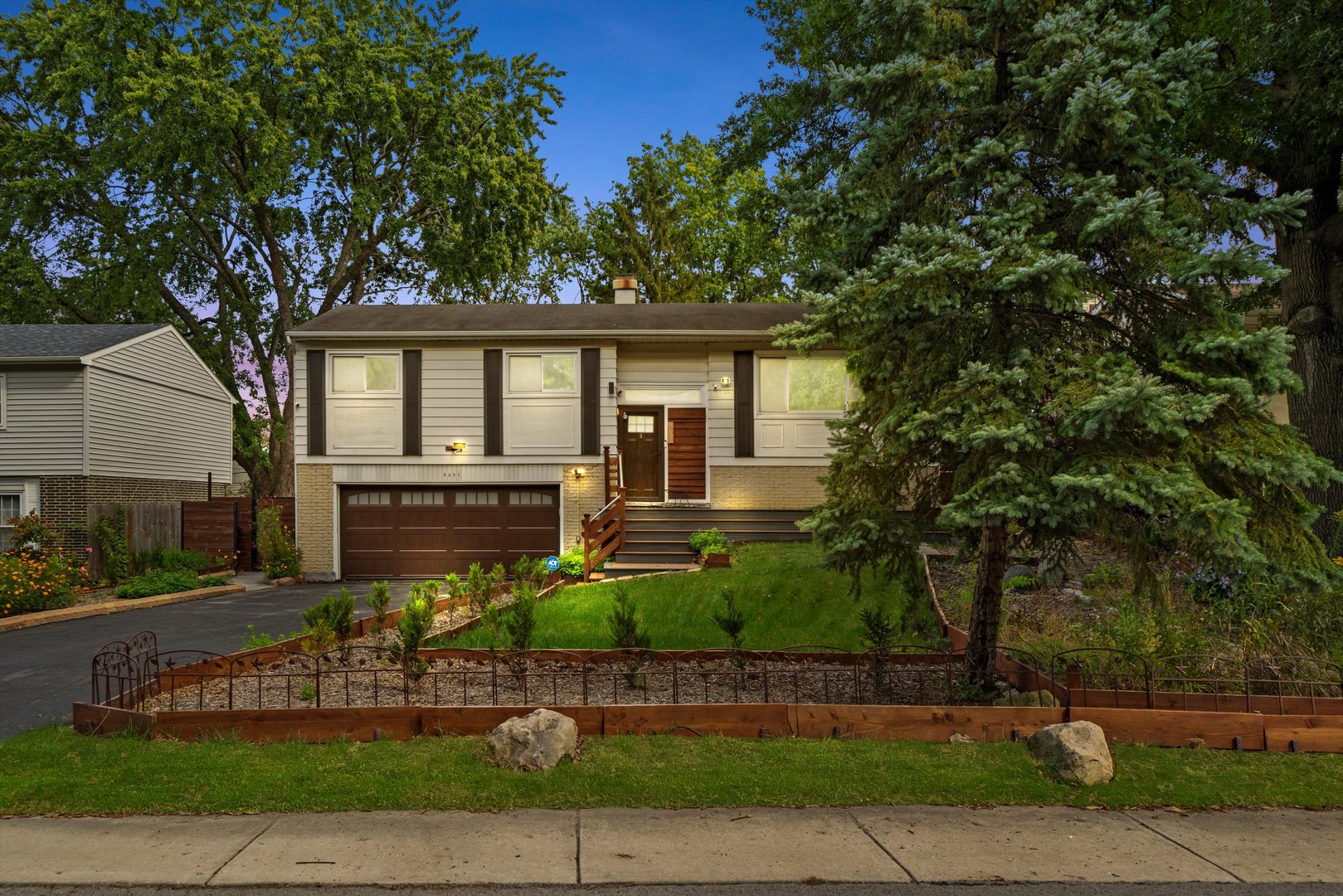 8601 S Kean Avenue, Hickory Hills, IL 60457