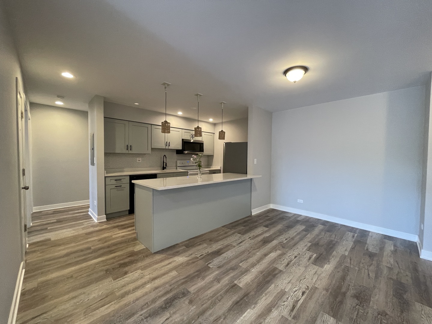 816 E Old Willow Road #110, Prospect Heights, IL 60070