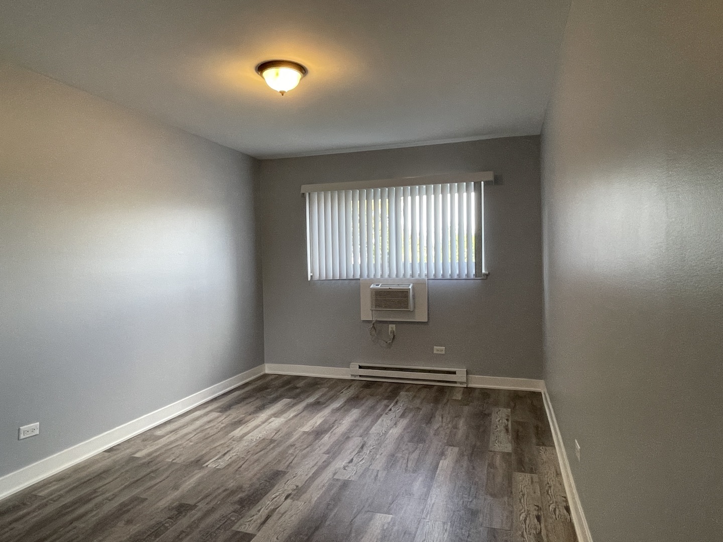 816 E Old Willow Road #110, Prospect Heights, IL 60070