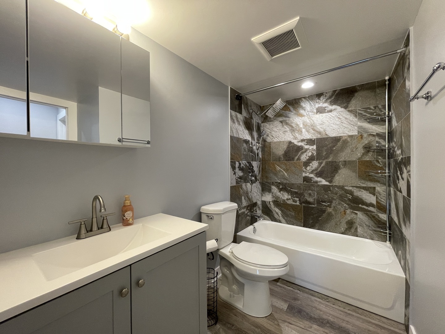 816 E Old Willow Road #110, Prospect Heights, IL 60070