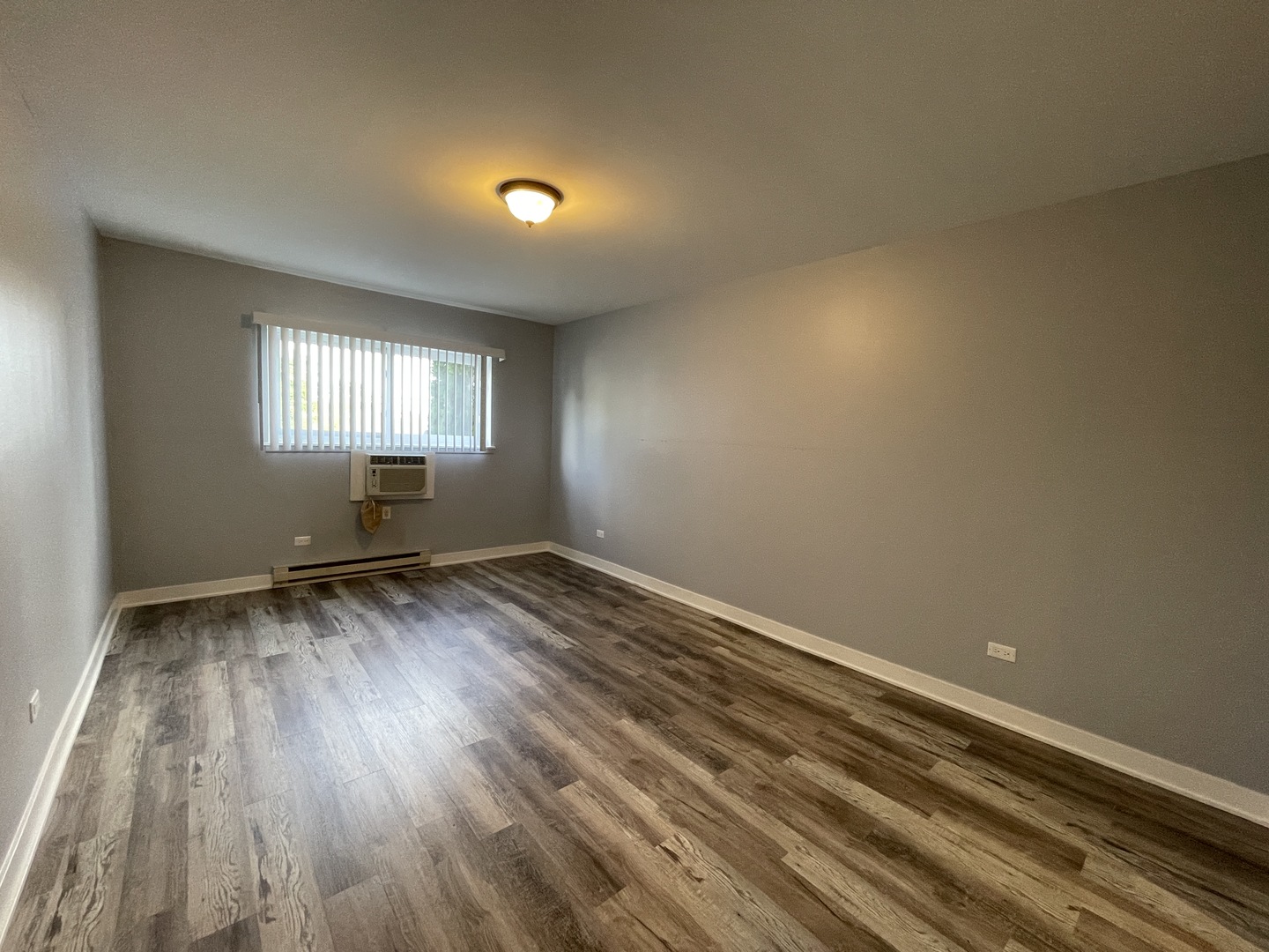 816 E Old Willow Road #110, Prospect Heights, IL 60070
