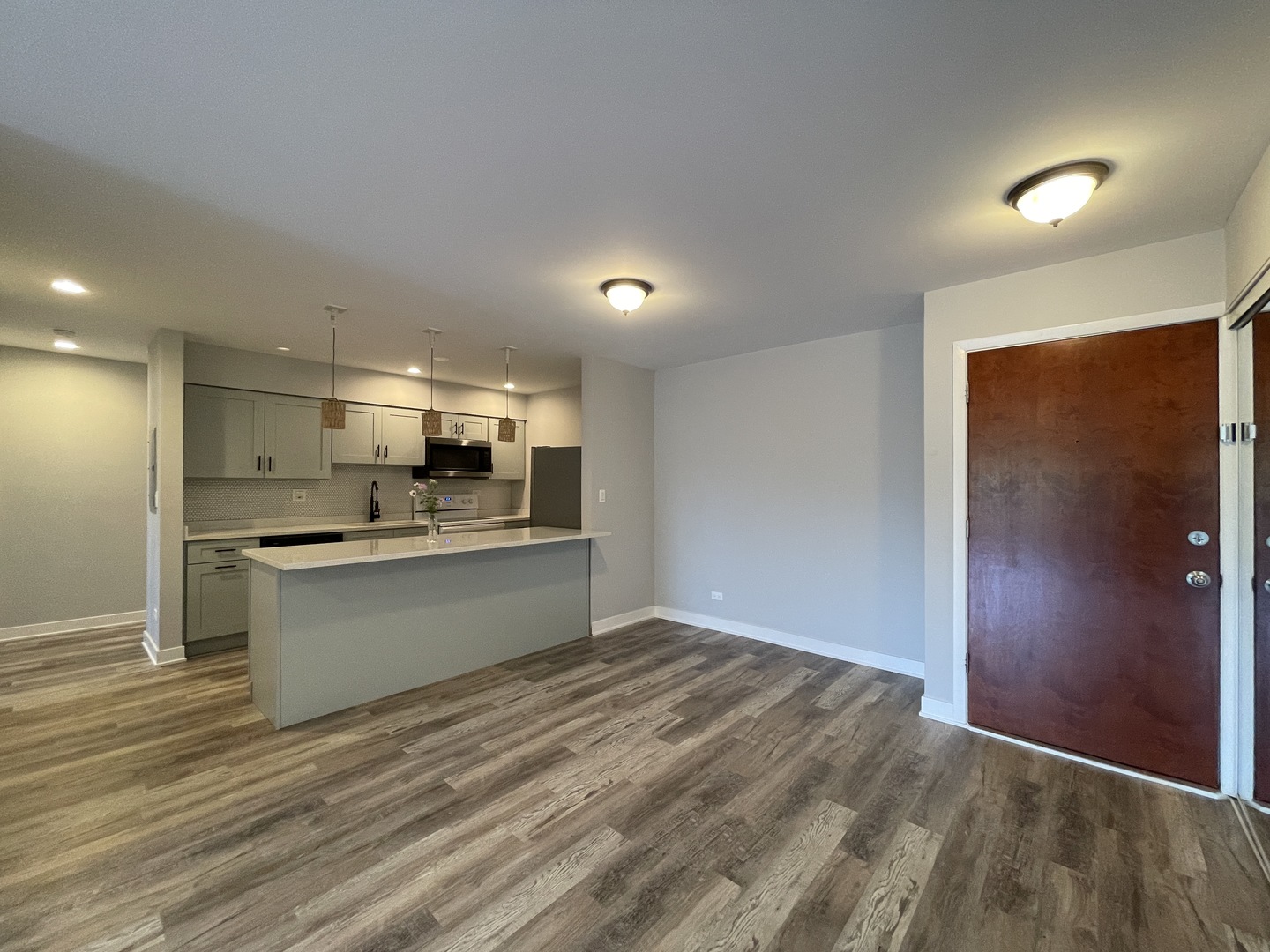 816 E Old Willow Road #110, Prospect Heights, IL 60070