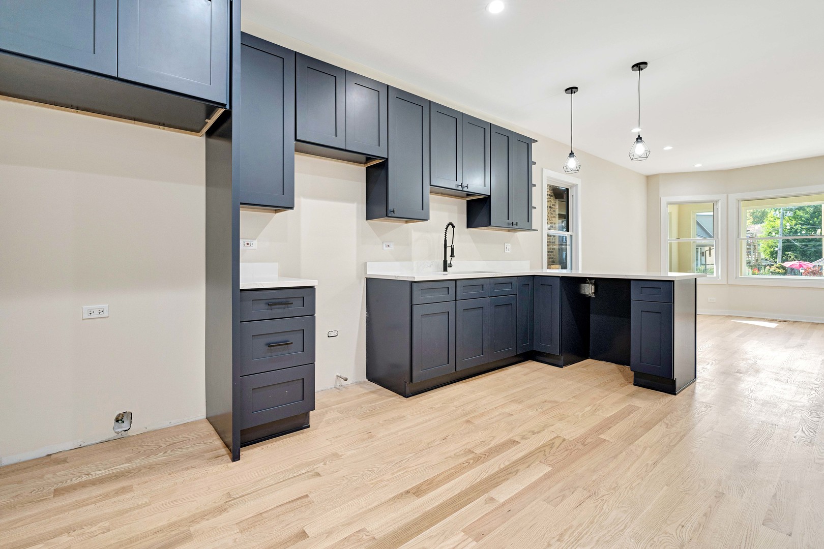 821 N Lockwood Avenue, Chicago, IL 60651