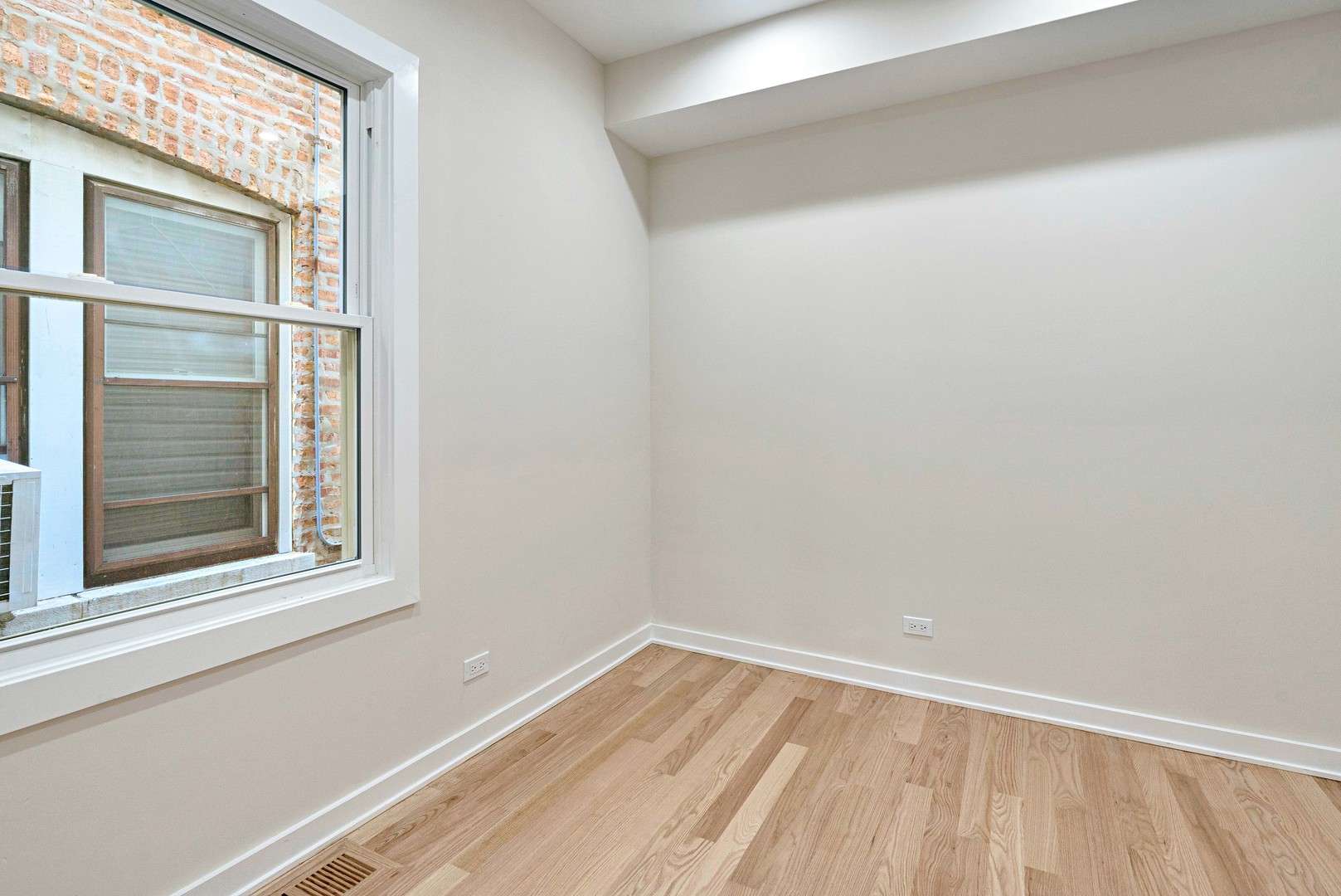 821 N Lockwood Avenue, Chicago, IL 60651