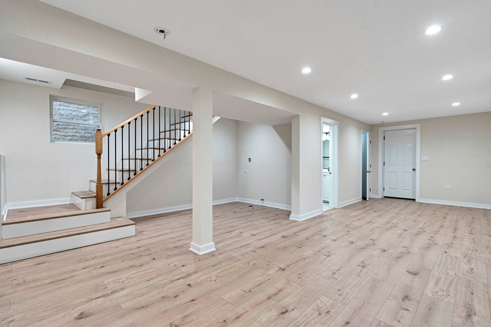 821 N Lockwood Avenue, Chicago, IL 60651