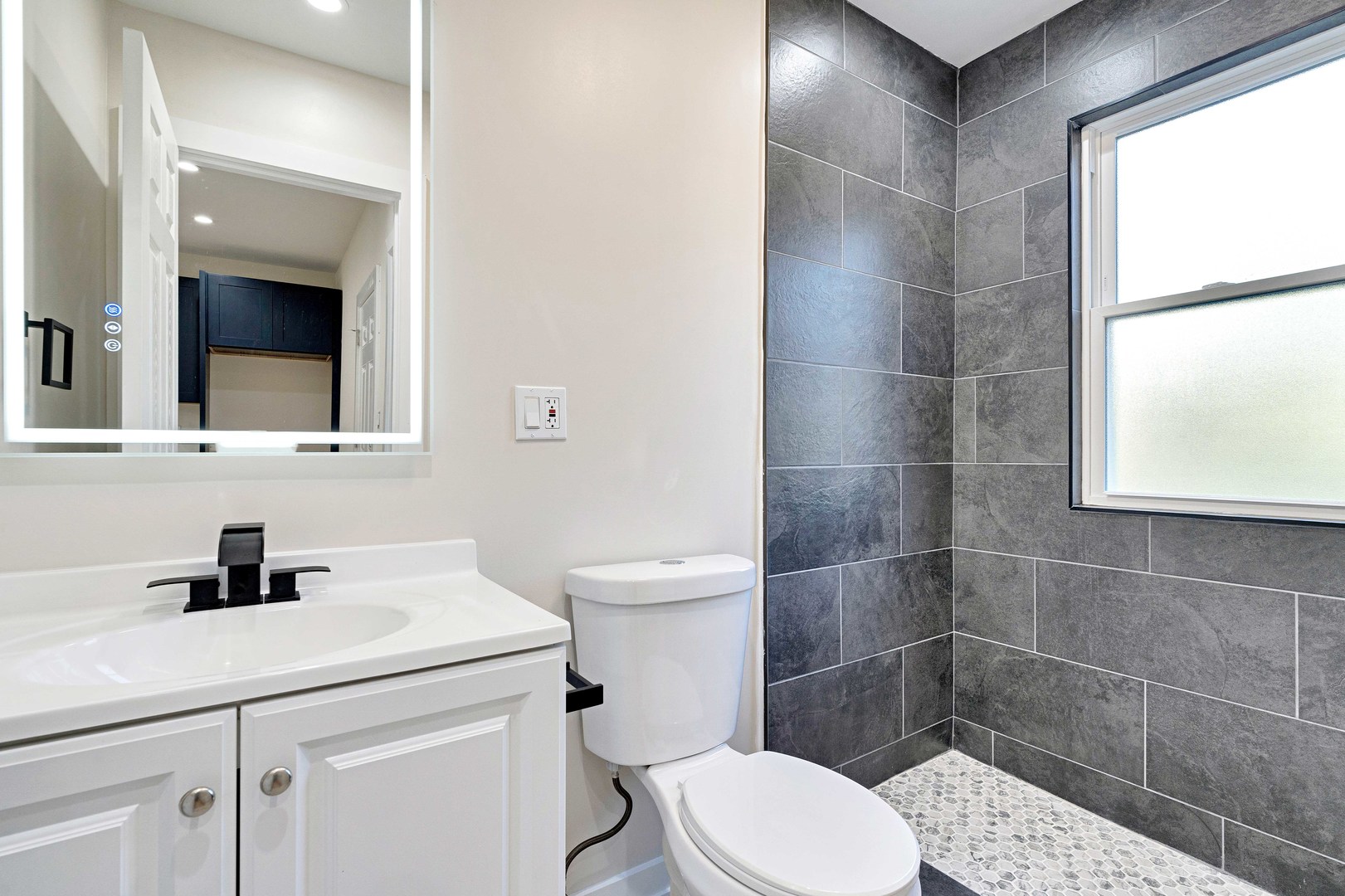 821 N Lockwood Avenue, Chicago, IL 60651