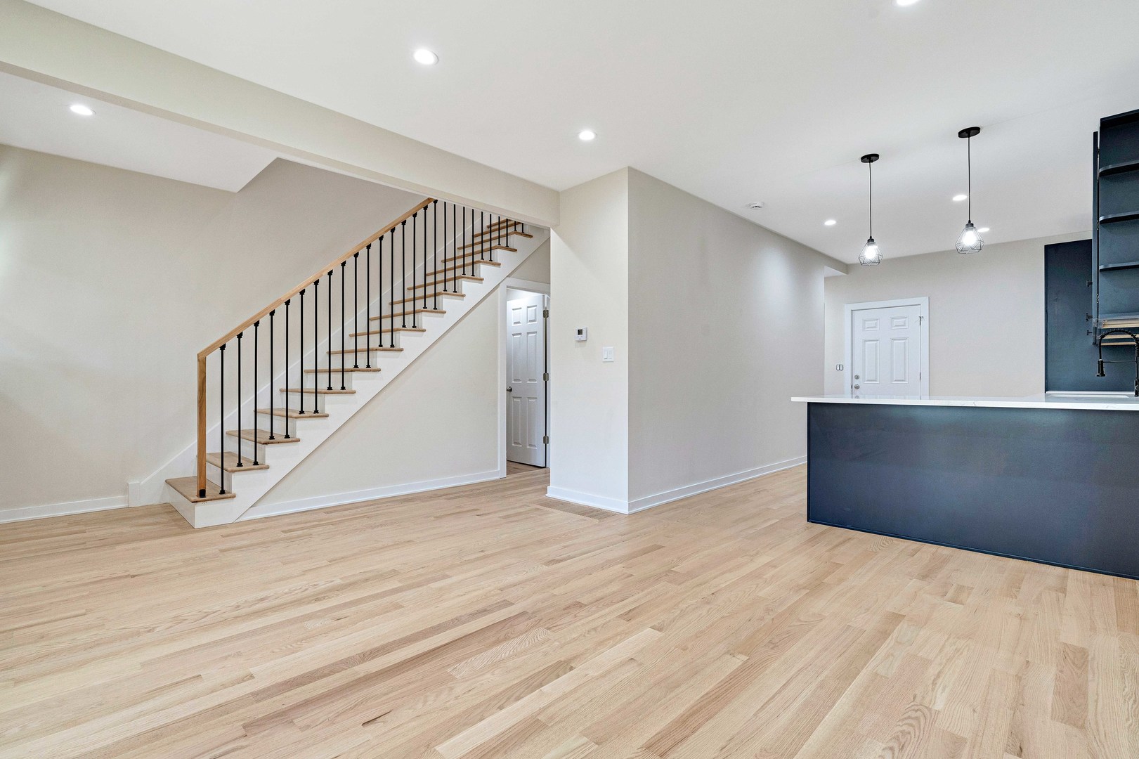 821 N Lockwood Avenue, Chicago, IL 60651