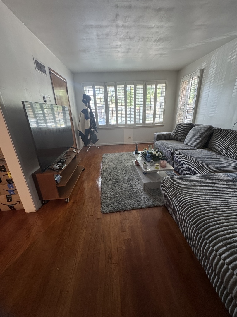 5527 N Central Avenue #1, Chicago, IL 60630