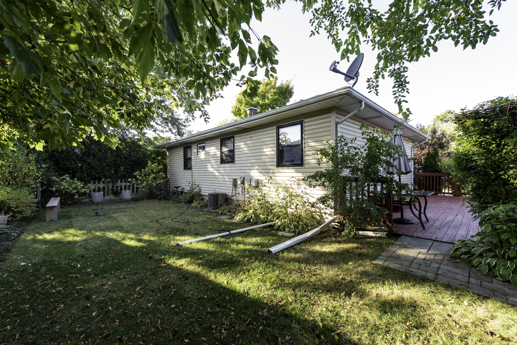 2625 Vercoe Avenue, Waukegan, IL 60087