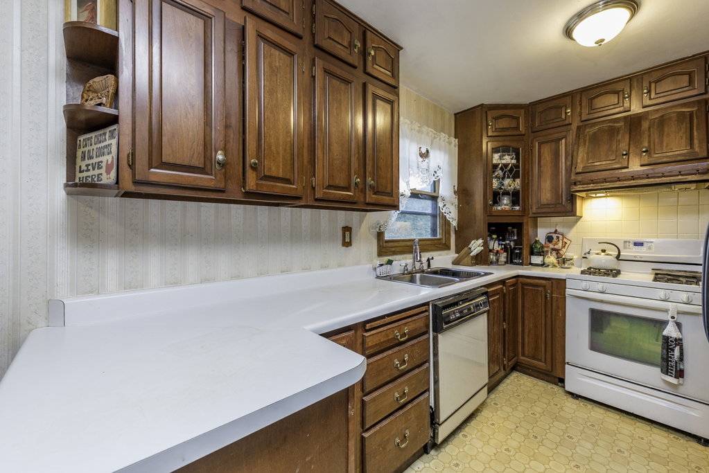 2625 Vercoe Avenue, Waukegan, IL 60087