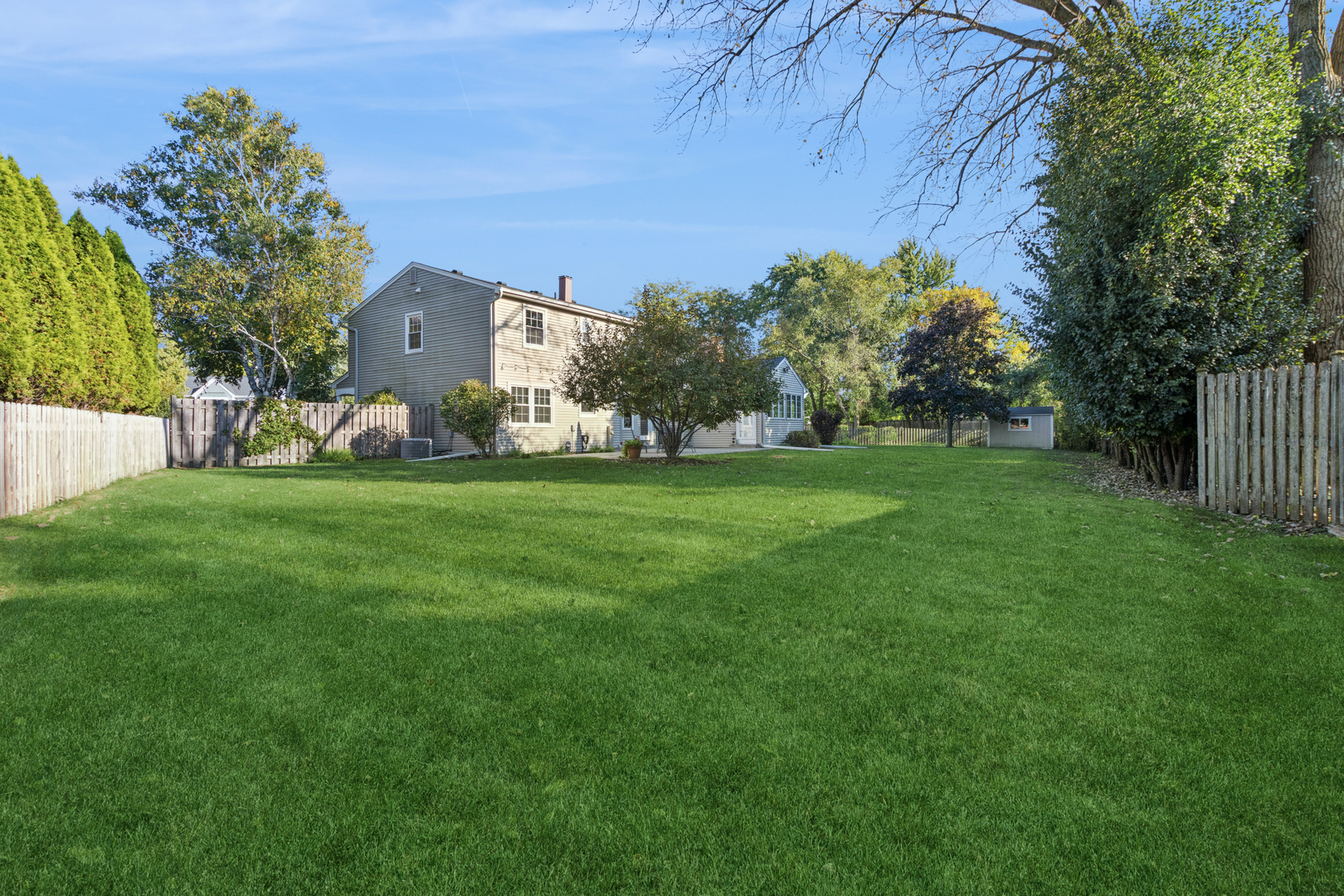 1940 Chippewa Drive, Wheaton, IL 60189