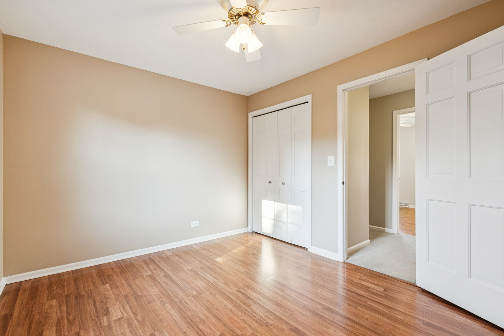 1940 Chippewa Drive, Wheaton, IL 60189