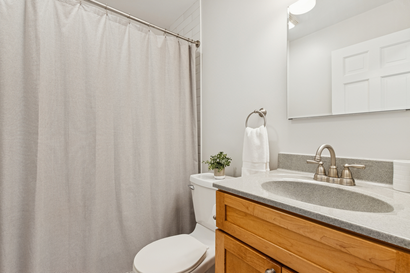 1940 Chippewa Drive, Wheaton, IL 60189