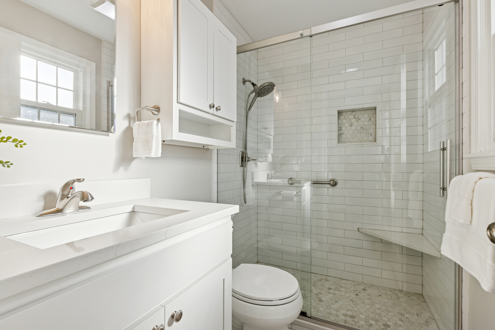 1940 Chippewa Drive, Wheaton, IL 60189