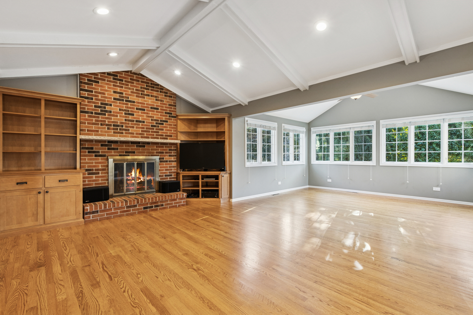 1940 Chippewa Drive, Wheaton, IL 60189