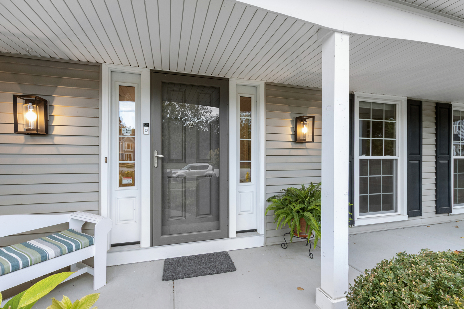 1940 Chippewa Drive, Wheaton, IL 60189