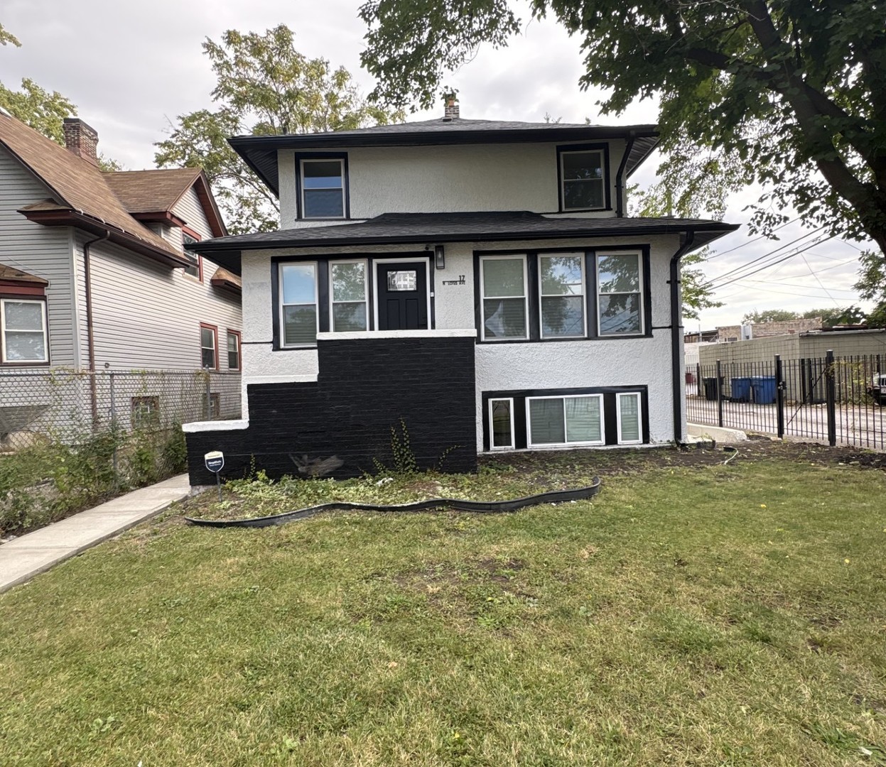 17 N Lotus Avenue, Chicago, IL 60644