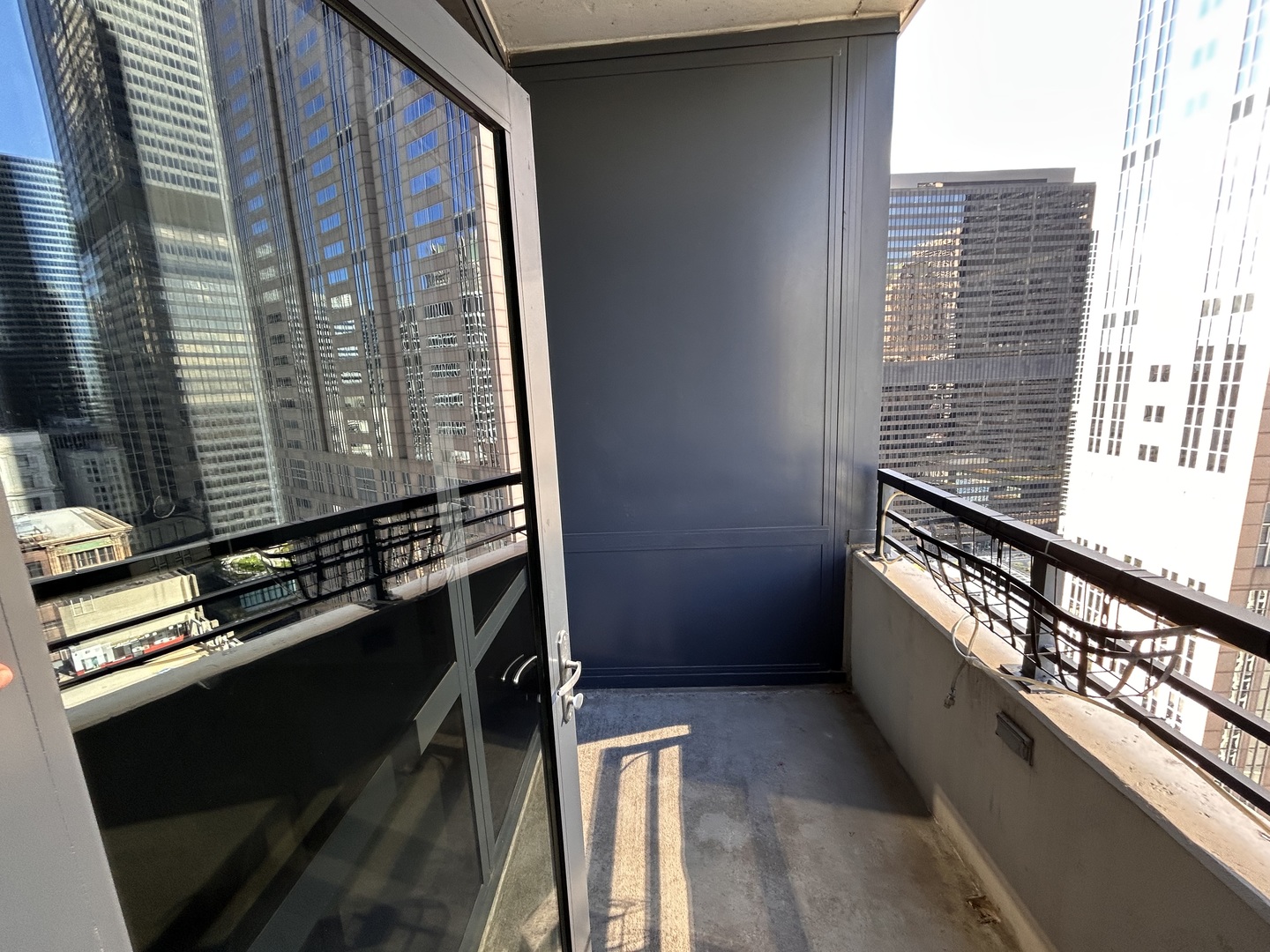 235 W Van Buren Street #2416, Chicago, IL 60607