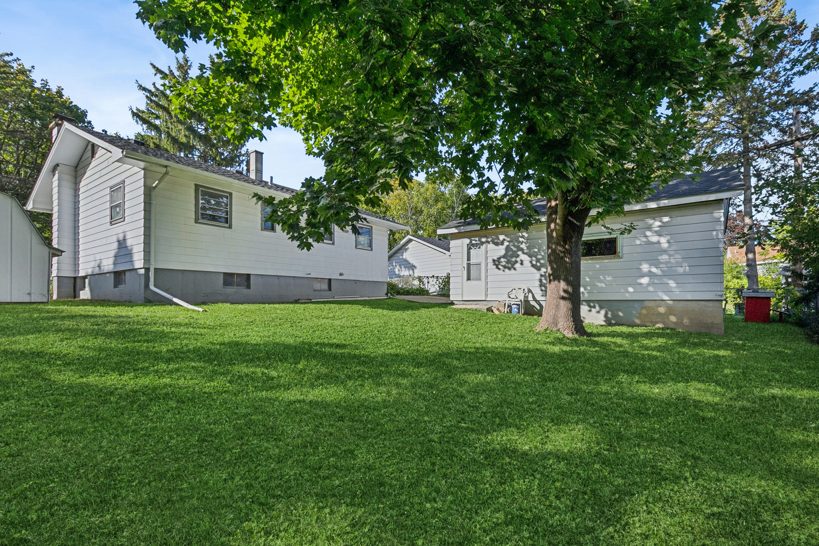 1913 Chippewa Road, Waukegan, IL 60087