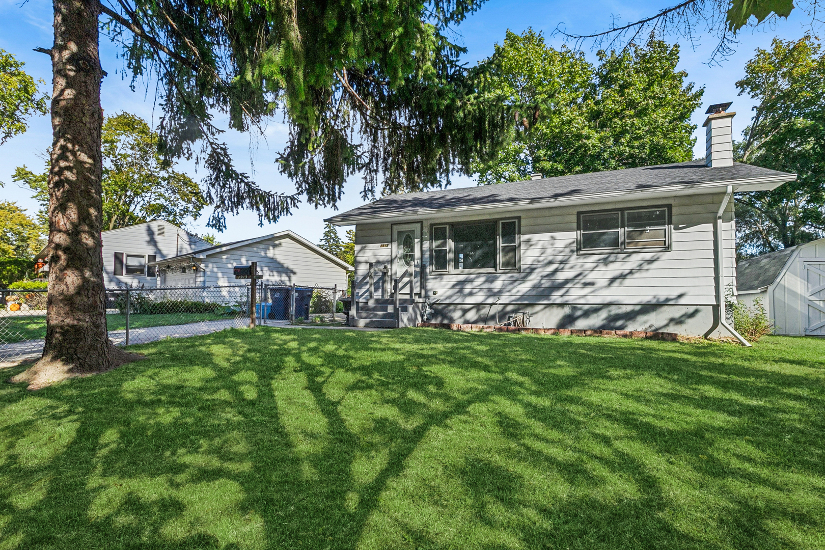 1913 Chippewa Road, Waukegan, IL 60087