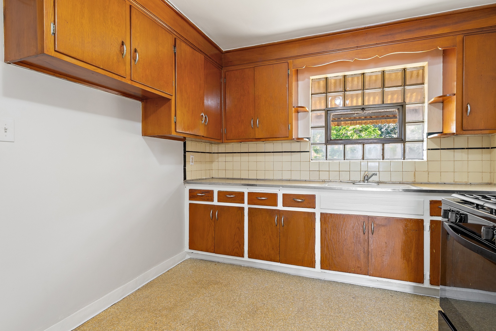 2335 N Merrimac Avenue, Chicago, IL 60639
