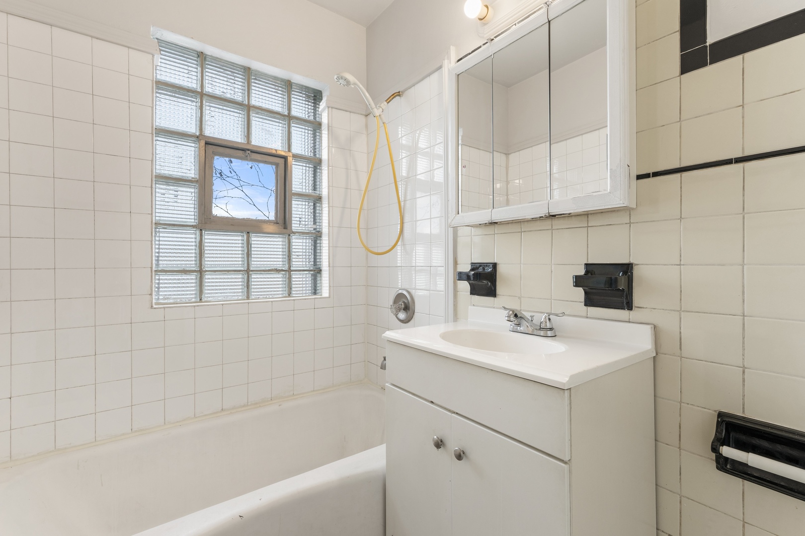2335 N Merrimac Avenue, Chicago, IL 60639