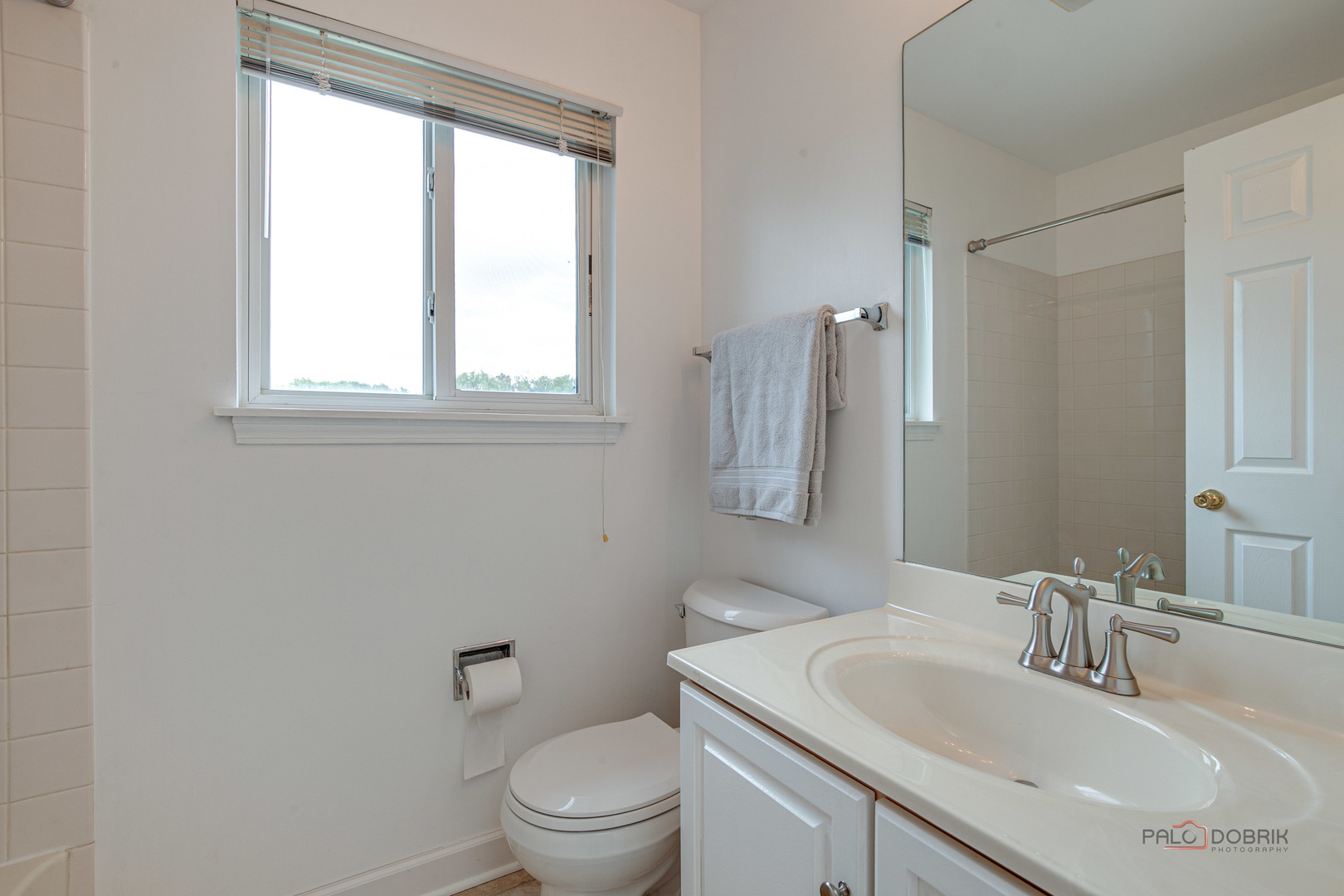 17781 W ELSBURY Street, Gurnee, IL 60031