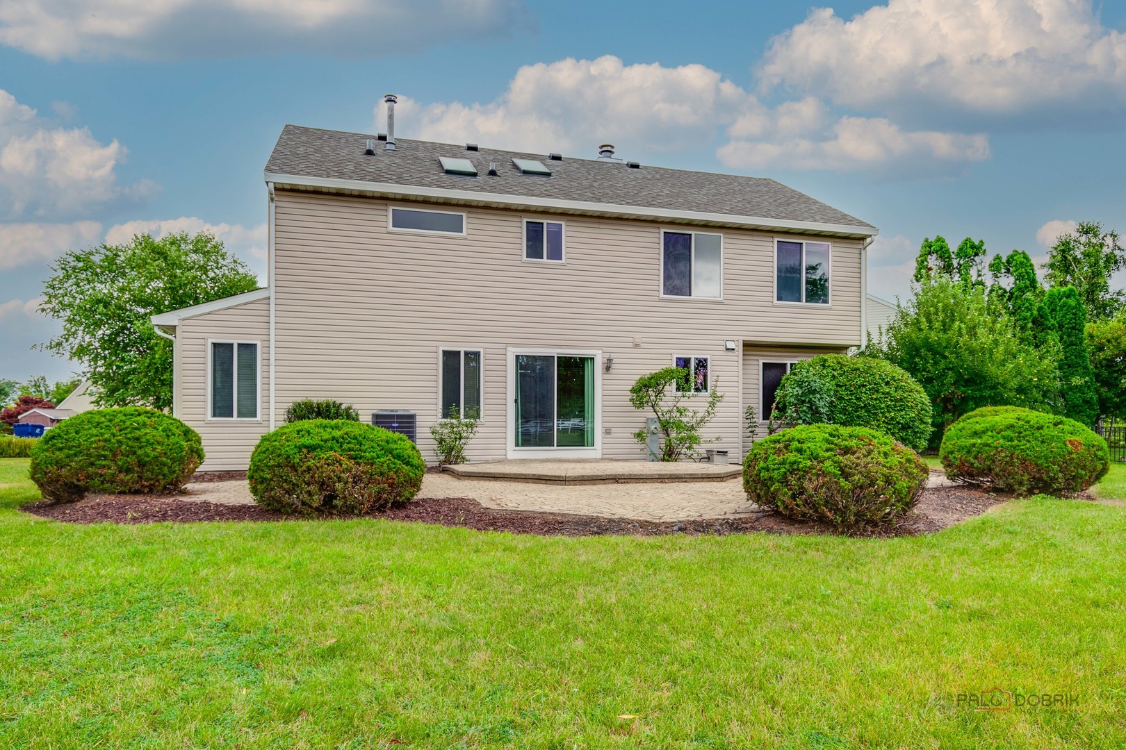 17781 W ELSBURY Street, Gurnee, IL 60031