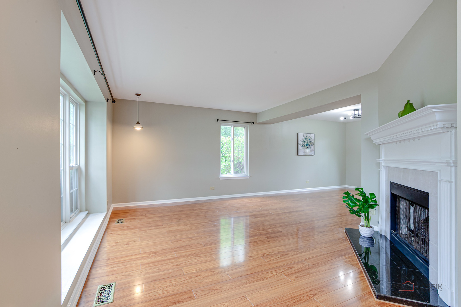 17781 W ELSBURY Street, Gurnee, IL 60031