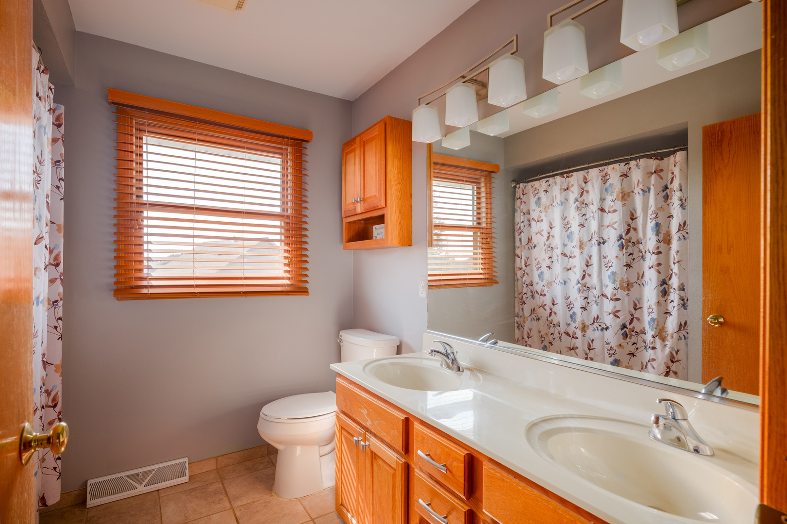 5307 28th Place, Kenosha, WI 53144