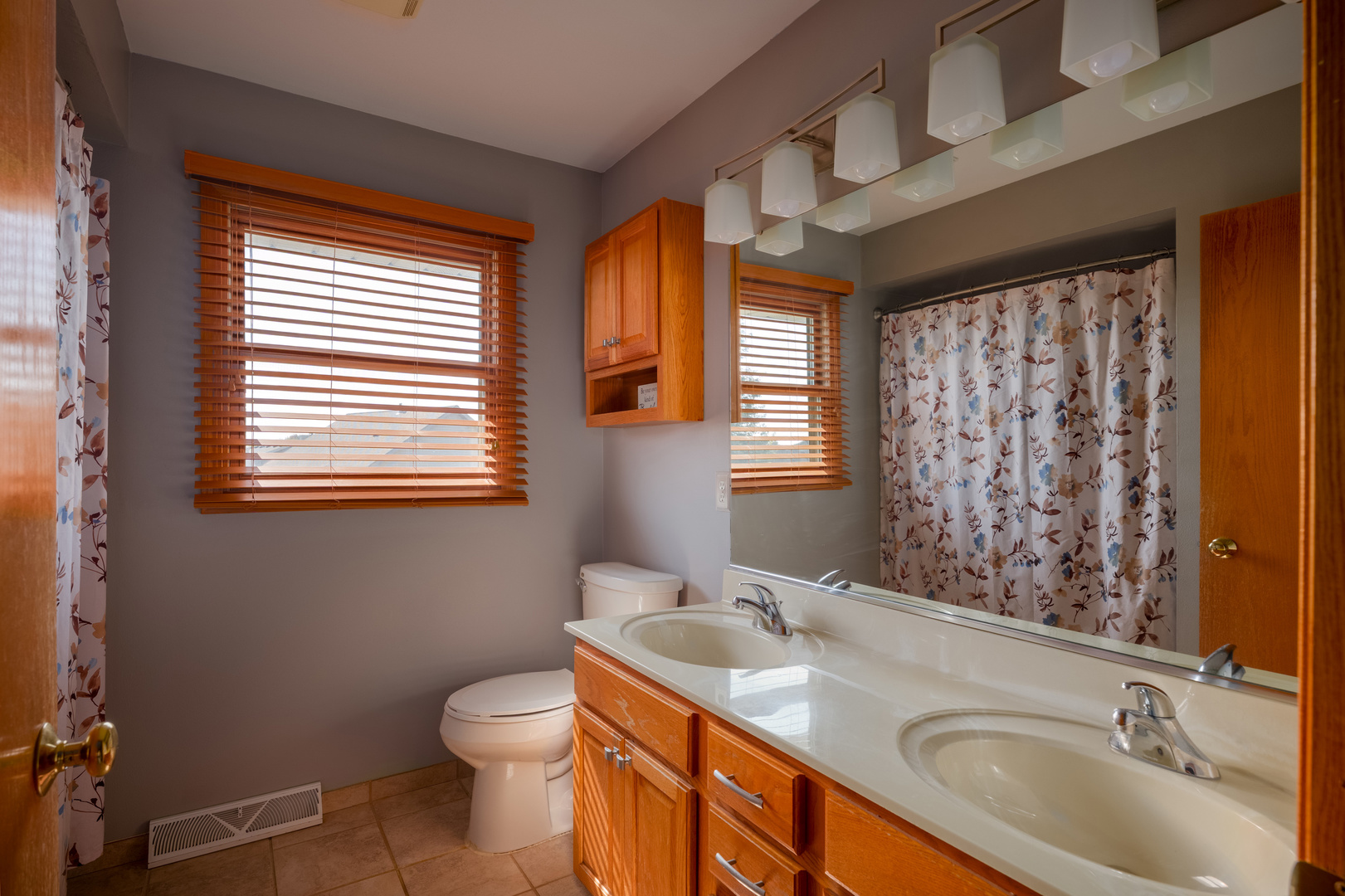 5307 28th Place, Kenosha, WI 53144