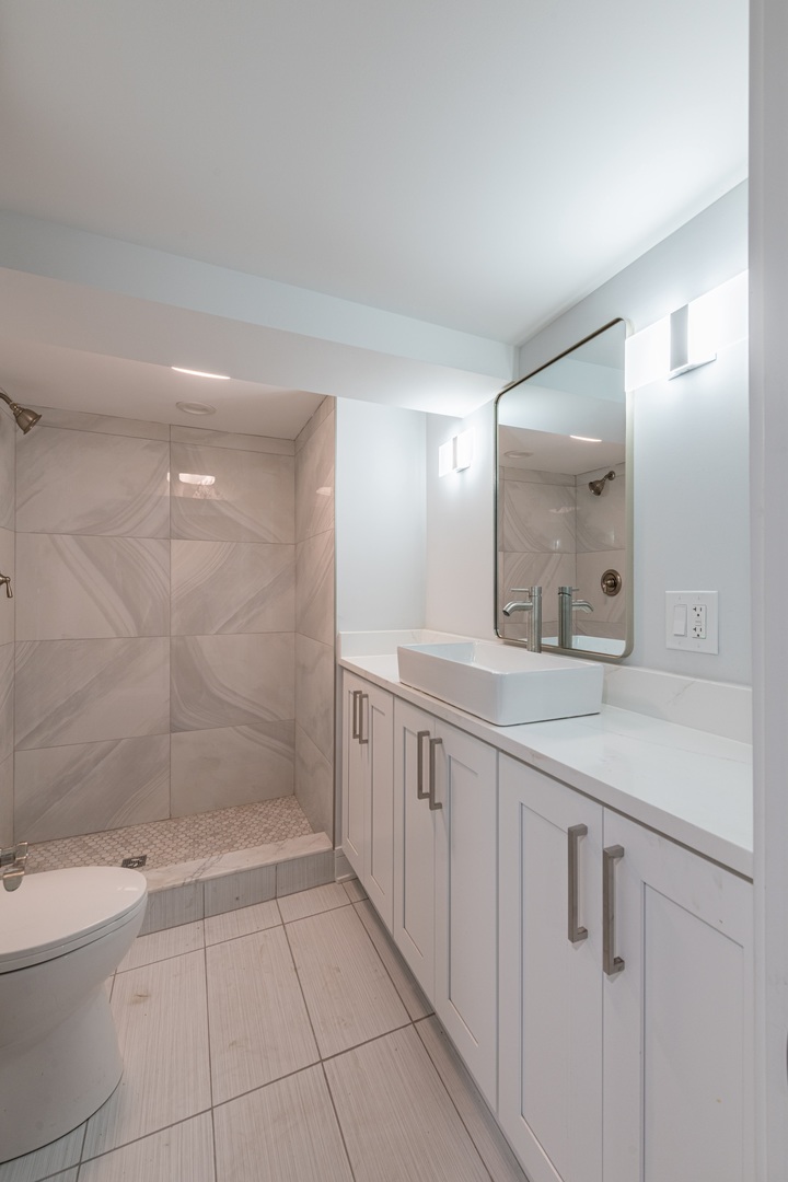 7718 W Westwood Drive, Elmwood Park, IL 60707