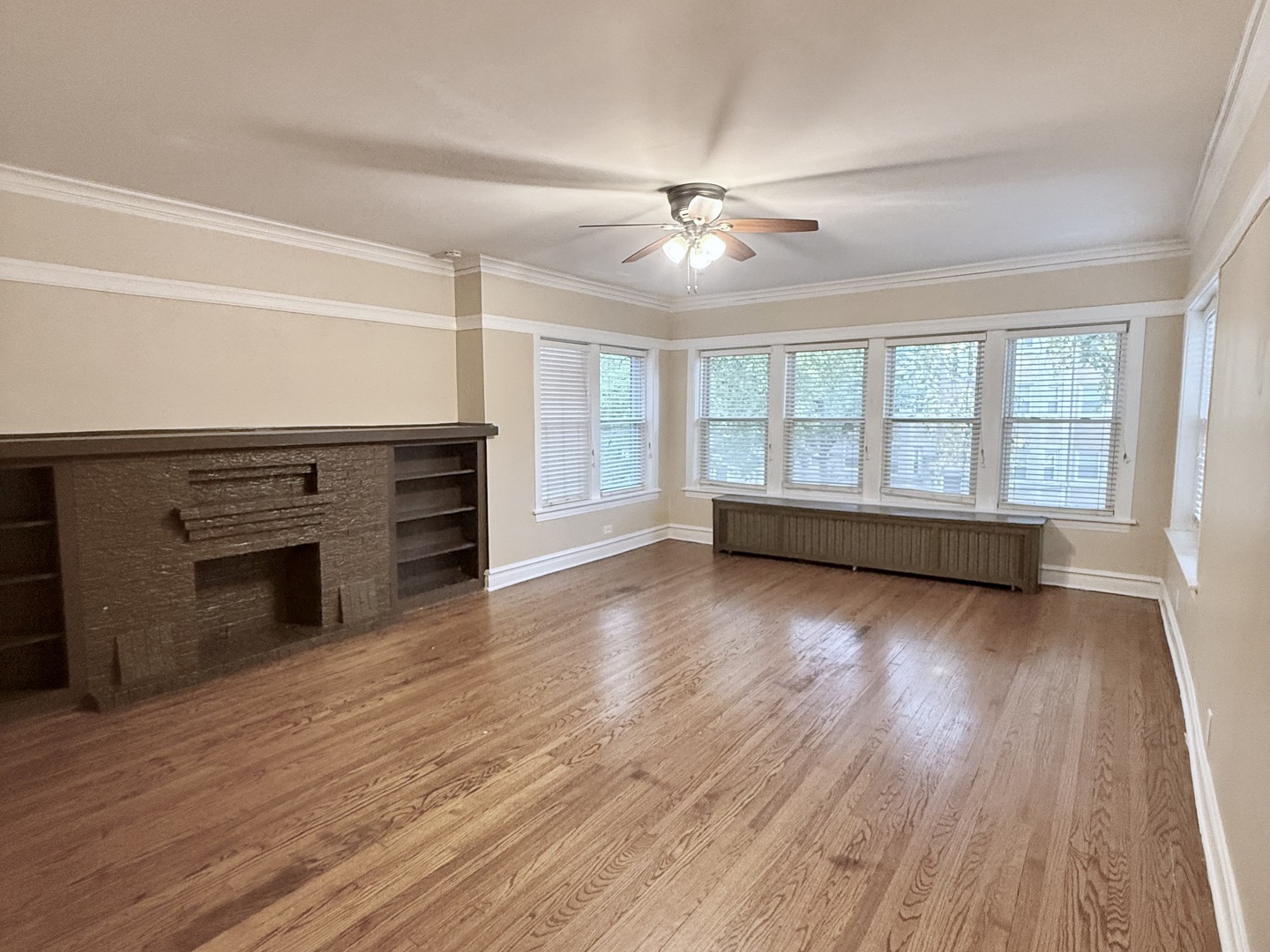 140 S Austin Boulevard #2, Oak Park, IL 60304
