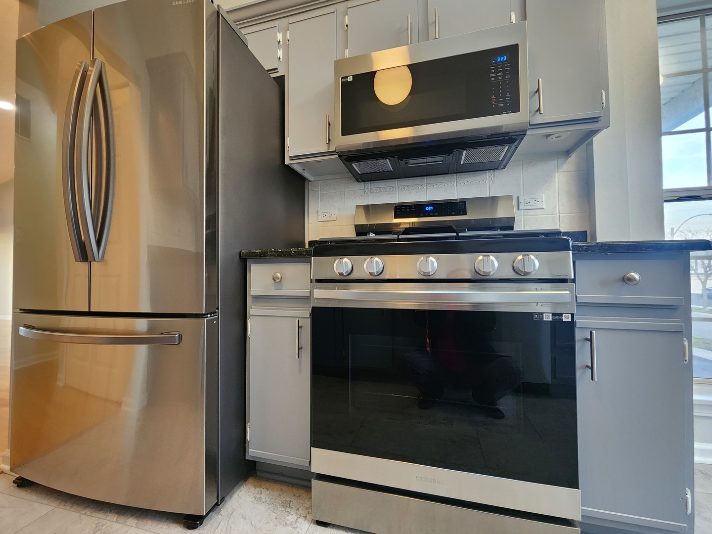 2650 S Embers Lane, Arlington Heights, IL 60005