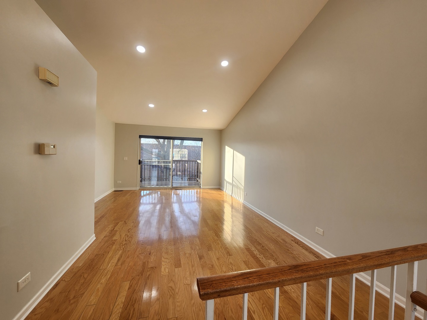 2650 S Embers Lane, Arlington Heights, IL 60005